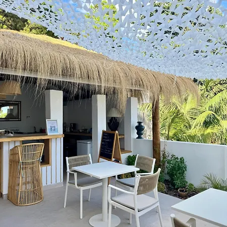 Aurora Boutique House - Only Adults Bed and Breakfast
