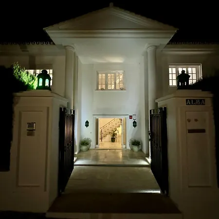 Aurora Boutique House - Only Adults Bed and Breakfast *