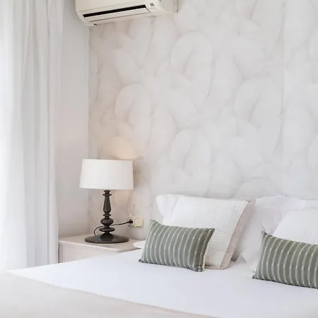 Aurora Boutique House - Only Adults Μαρμπέλλα