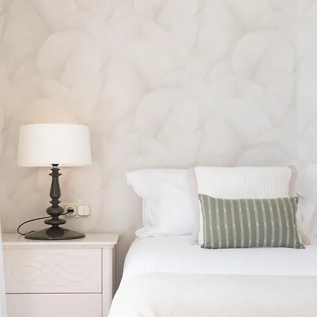 Aurora Boutique House - Only Adults Bed and Breakfast *