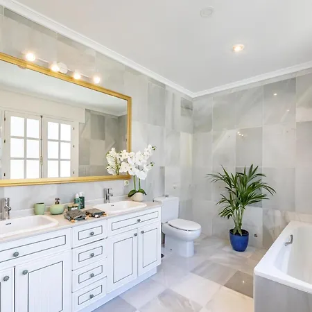 Aurora Boutique House - Only Adults
