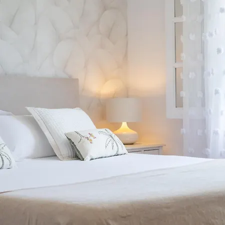 Aurora Boutique House - Only Adults Bed & Breakfast