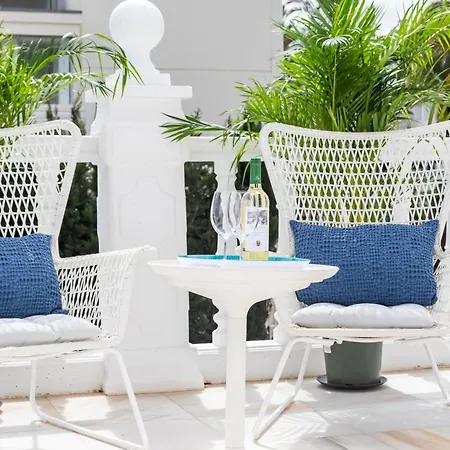 Aurora Boutique - Only Adults Bed & Breakfast