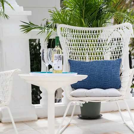 Aurora Boutique House - Only Adults Bed & Breakfast Marbella