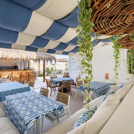 Aurora Boutique - Only Adults Oda ve Kahvaltı