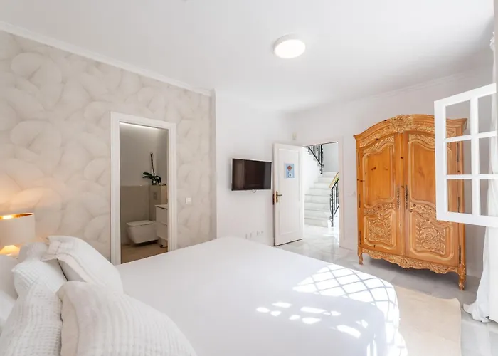 Aurora Boutique - Only Adults Oda ve Kahvaltı