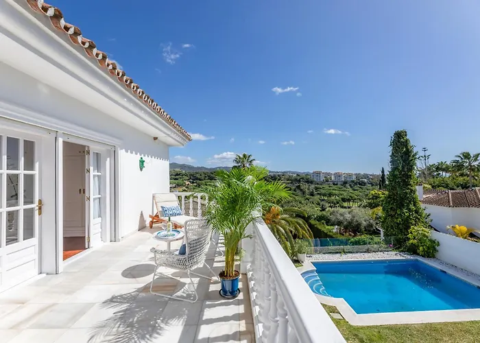 Aurora Boutique - Only Adults 4*